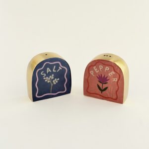 NZ SALT & PEPPER SHAKERS